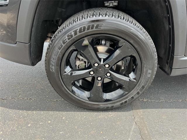 used 2025 Jeep Grand Cherokee car, priced at $40,675