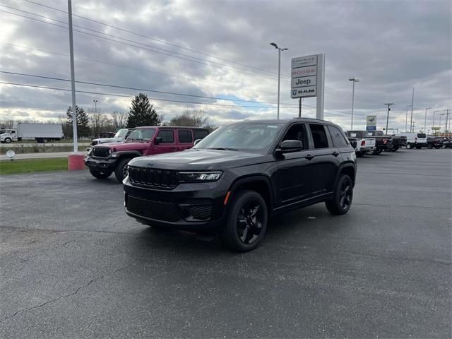 new 2025 Jeep Grand Cherokee car, priced at $45,175