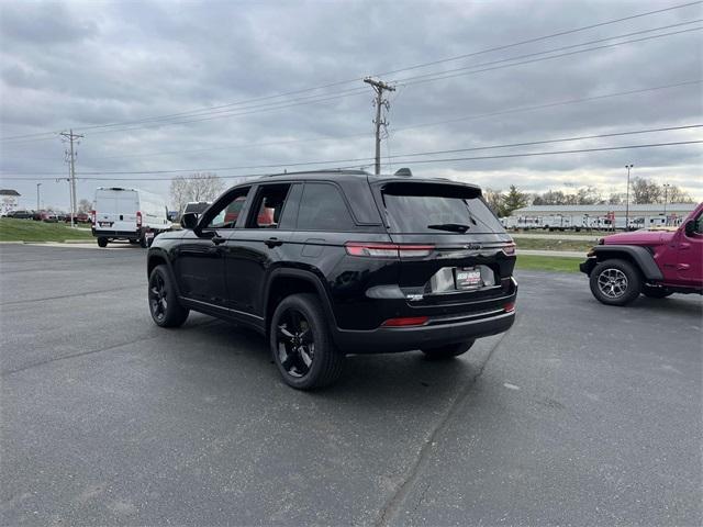 new 2025 Jeep Grand Cherokee car, priced at $45,175