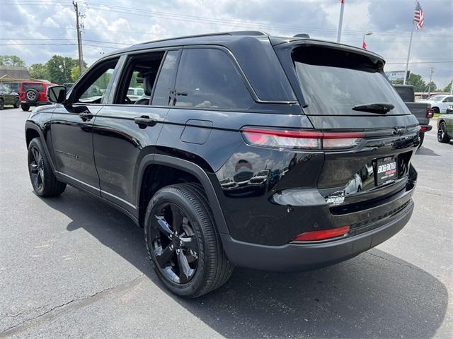 used 2025 Jeep Grand Cherokee car, priced at $40,675