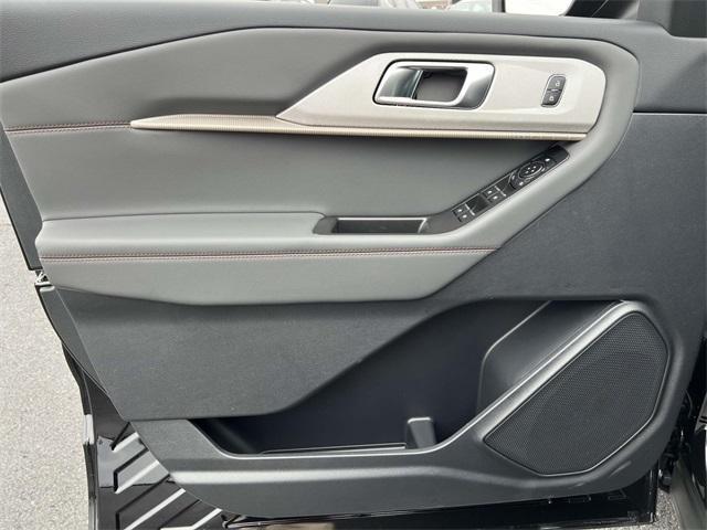 new 2025 Ford Explorer car, priced at $44,688
