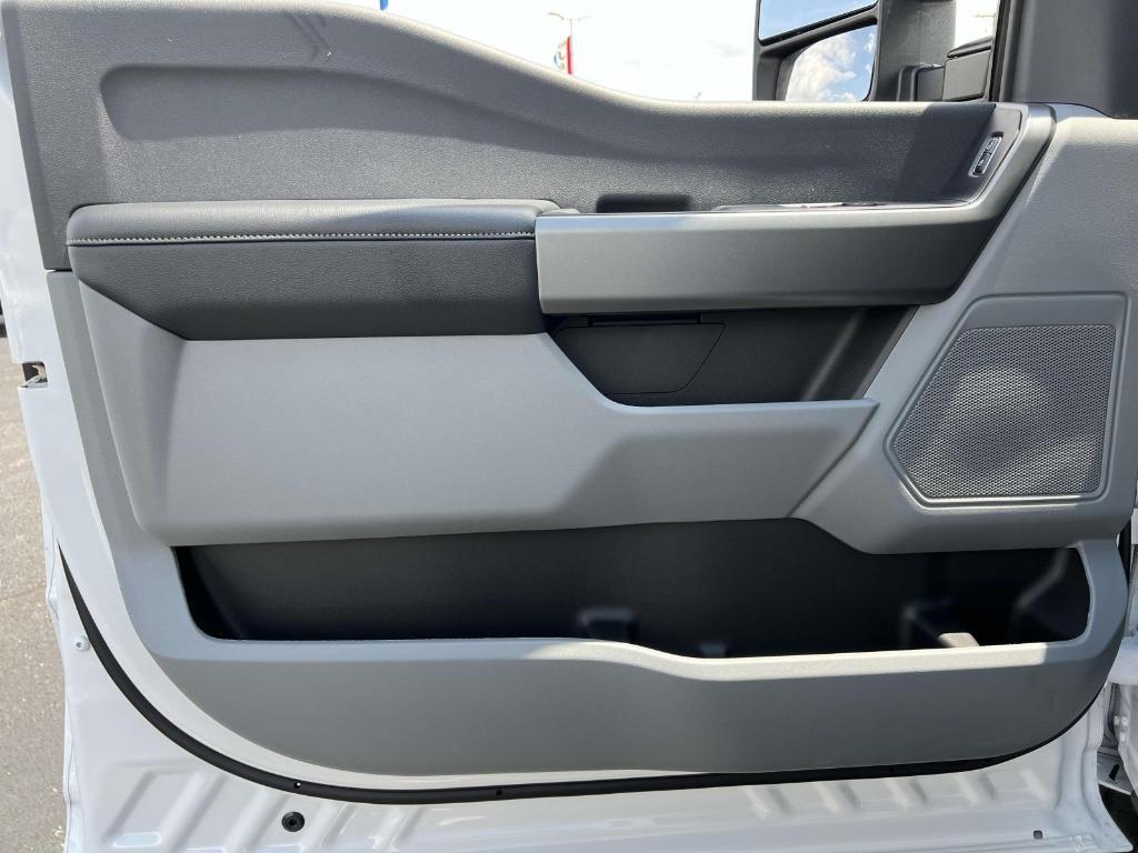 new 2025 Ford F-250 car, priced at $56,155