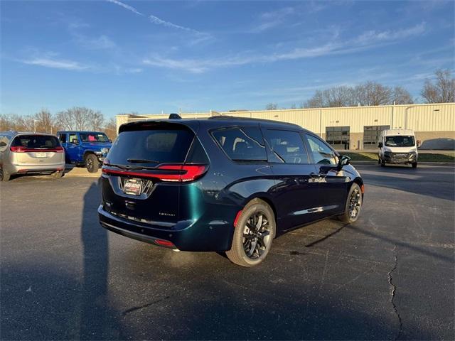 new 2025 Chrysler Pacifica car, priced at $49,540