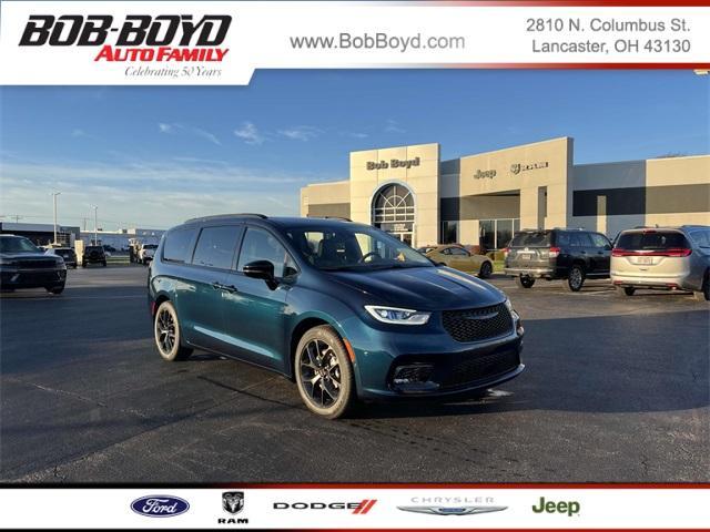 new 2025 Chrysler Pacifica car, priced at $49,540