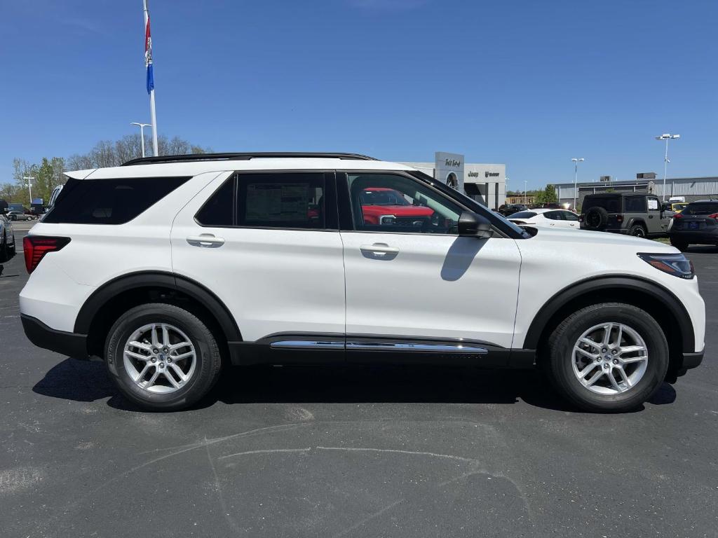 new 2025 Ford Explorer car, priced at $41,096