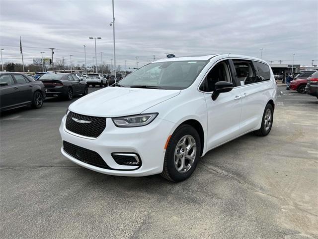 new 2024 Chrysler Pacifica car, priced at $52,440