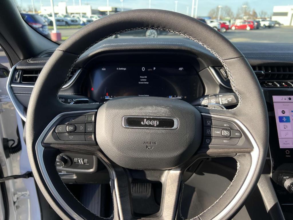 new 2025 Jeep Grand Cherokee car, priced at $45,420