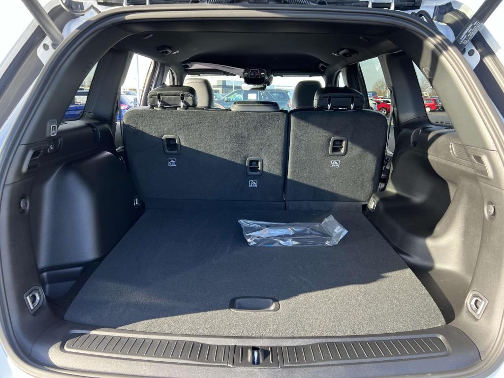 new 2025 Jeep Grand Cherokee car, priced at $45,420