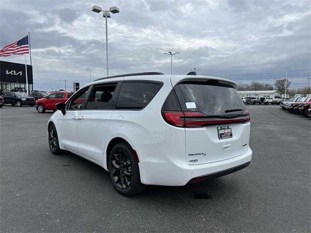 new 2024 Chrysler Pacifica car, priced at $49,970