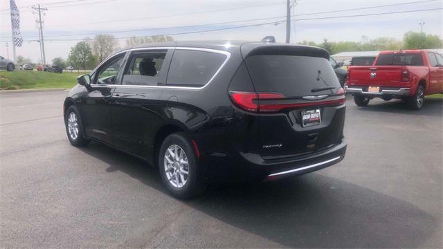 new 2023 Chrysler Pacifica car, priced at $44,480