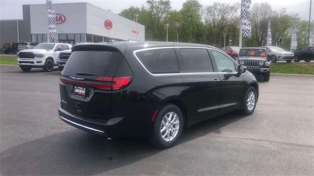 new 2023 Chrysler Pacifica car, priced at $44,480