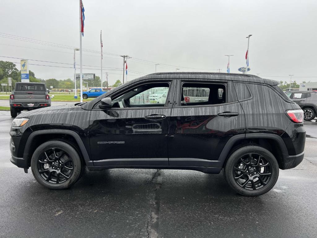 new 2025 Jeep Compass car, priced at $30,587