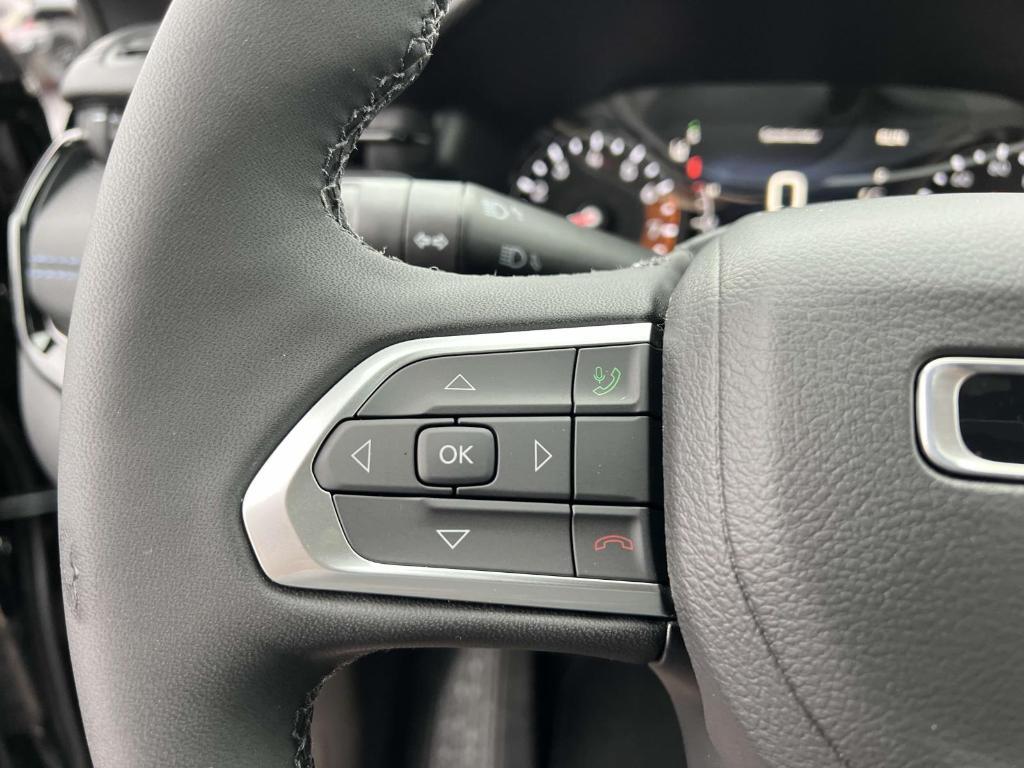 new 2025 Jeep Compass car, priced at $30,587