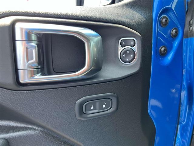 new 2025 Jeep Wrangler car