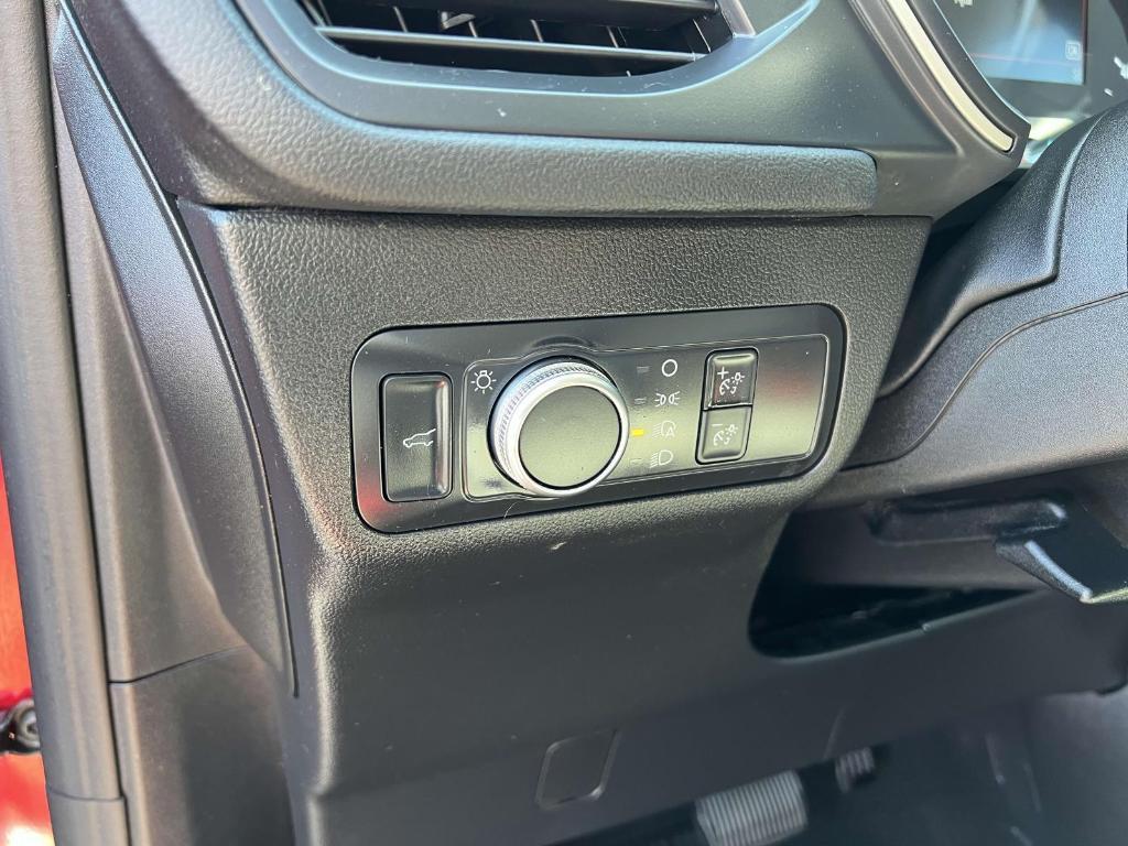 used 2022 Ford Escape car, priced at $21,464