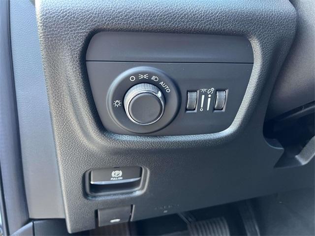 new 2025 Jeep Grand Cherokee L car, priced at $41,654
