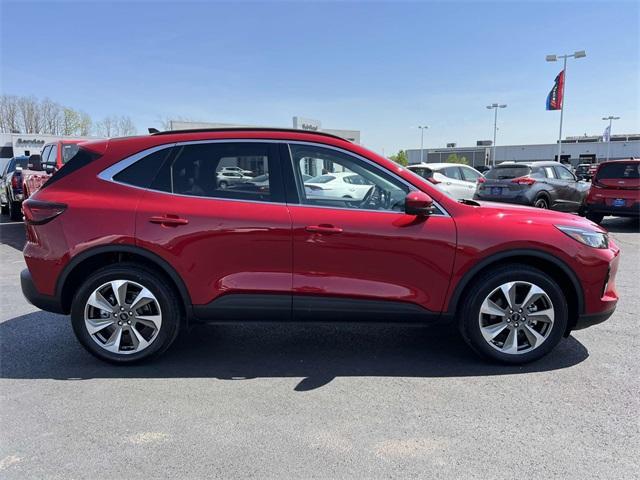 used 2023 Ford Escape car, priced at $30,925