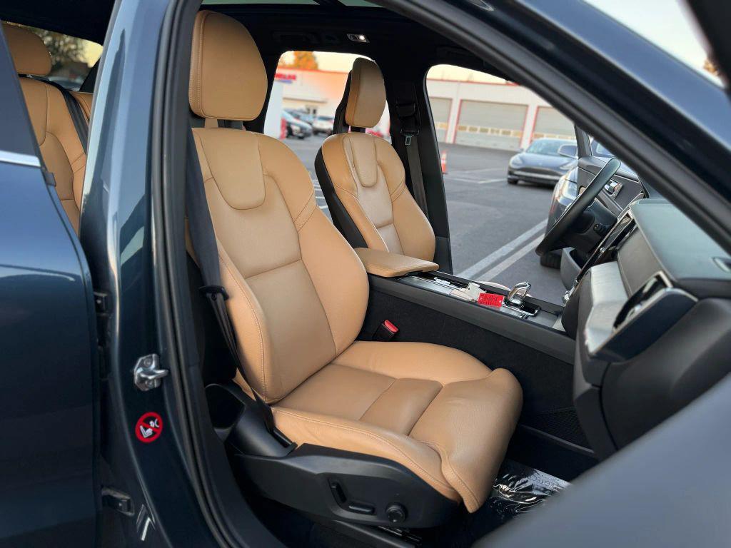 used 2018 Volvo XC60 Recharge Plug-In Hybrid car, priced at $26,999