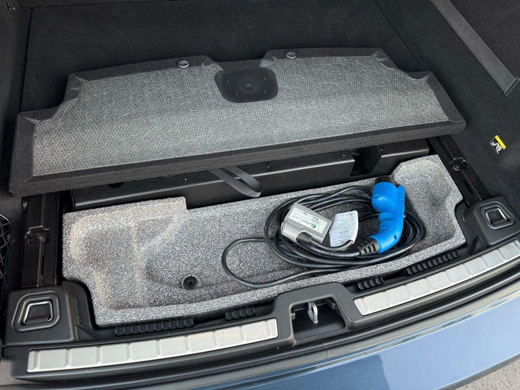 used 2018 Volvo XC60 Recharge Plug-In Hybrid car, priced at $26,999