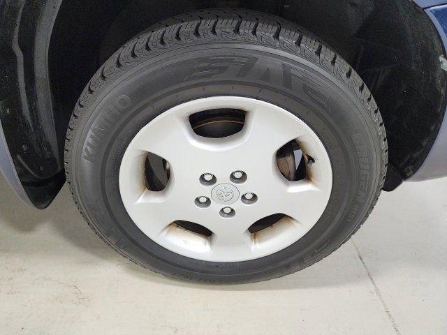 used 2004 Toyota Highlander car, priced at $7,900