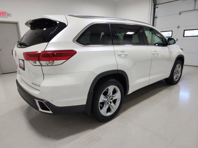 used 2018 Toyota Highlander car, priced at $26,479