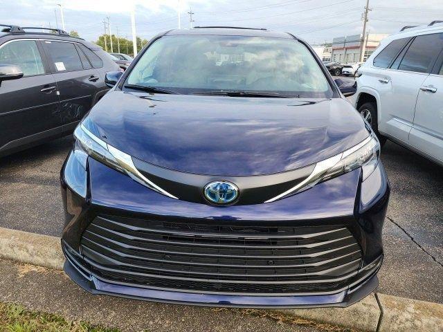 new 2025 Toyota Sienna car, priced at $48,997