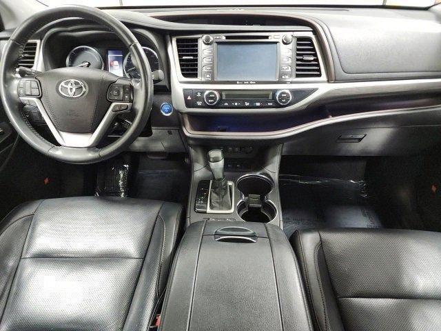 used 2019 Toyota Highlander Hybrid car, priced at $29,300