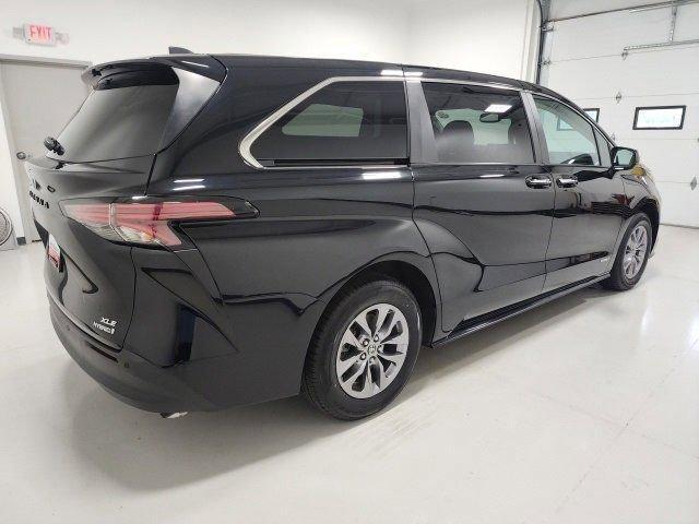 used 2021 Toyota Sienna car, priced at $35,873