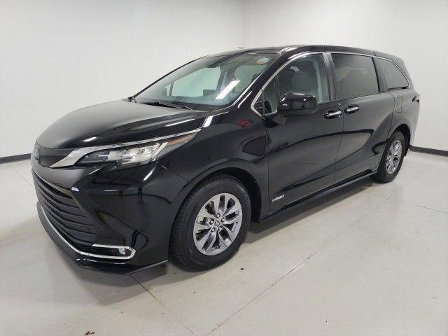used 2021 Toyota Sienna car, priced at $35,873