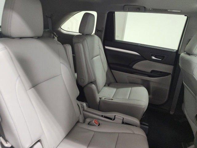 used 2015 Toyota Highlander car, priced at $14,900