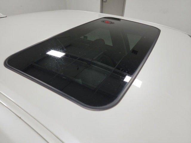 used 2018 Toyota Avalon Hybrid car, priced at $20,000