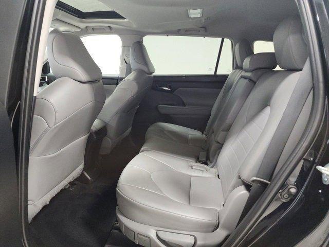 used 2022 Toyota Highlander car, priced at $35,968