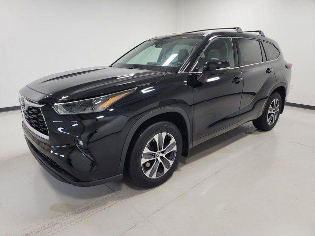 used 2022 Toyota Highlander car, priced at $35,968