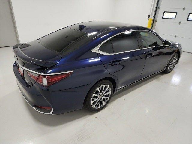 used 2022 Lexus ES 300h car, priced at $35,501