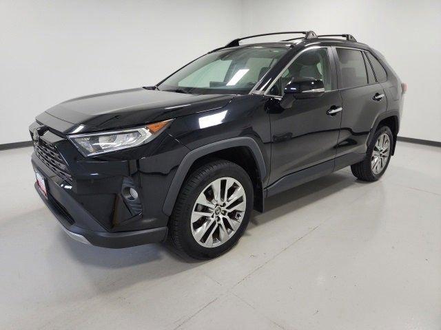 used 2020 Toyota RAV4 car, priced at $26,916