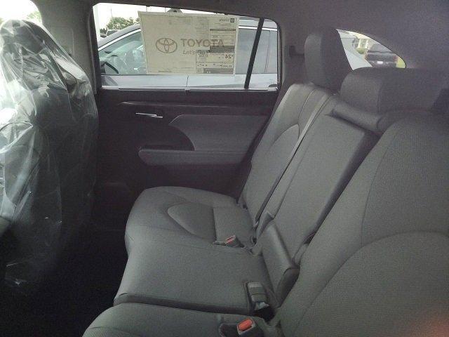 new 2025 Toyota Highlander car, priced at $53,017
