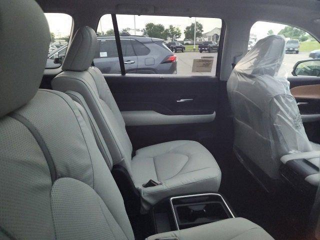 new 2025 Toyota Grand Highlander car, priced at $60,373
