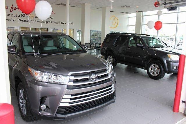 used 2019 Toyota Sienna car, priced at $26,282