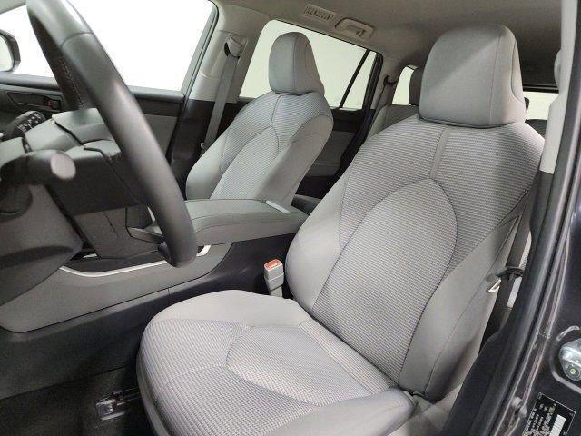 used 2024 Toyota Highlander car, priced at $40,499