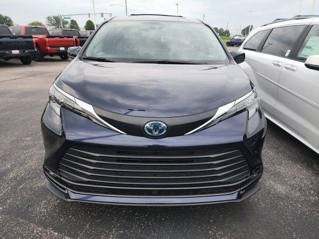 new 2025 Toyota Sienna car, priced at $49,515