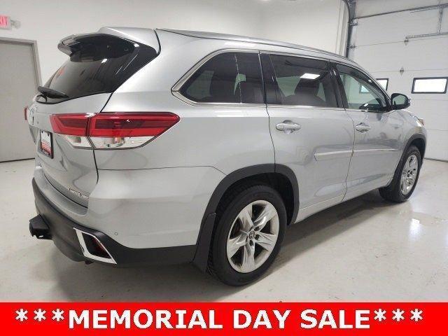 used 2019 Toyota Highlander car, priced at $30,888