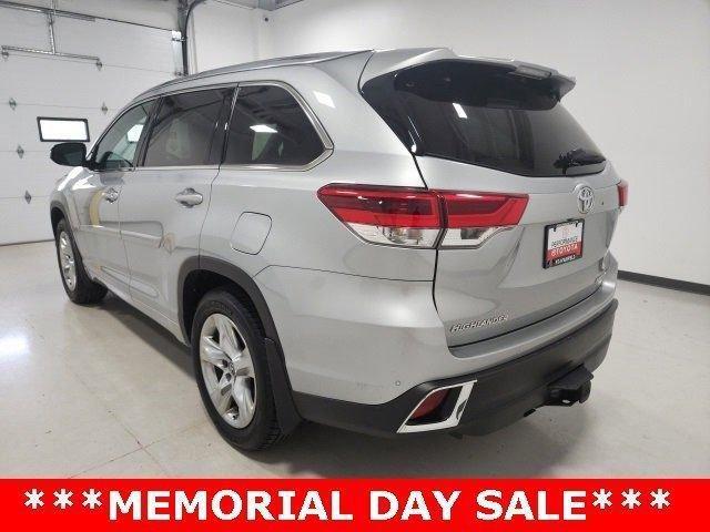 used 2019 Toyota Highlander car, priced at $30,888
