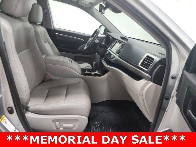 used 2019 Toyota Highlander car, priced at $30,888