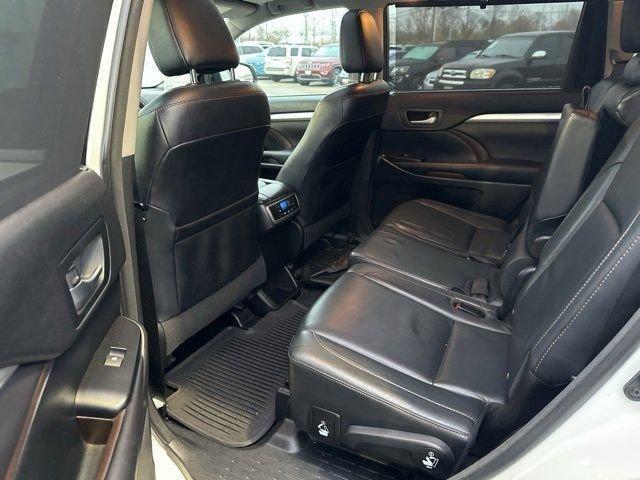 used 2016 Toyota Highlander car, priced at $17,486