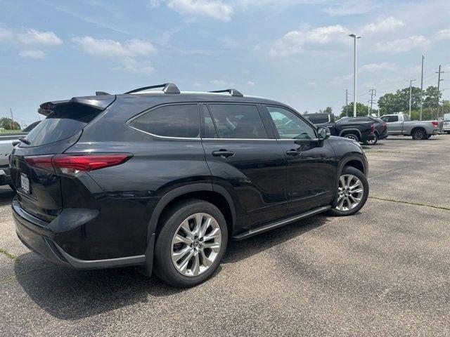 used 2021 Toyota Highlander car, priced at $39,895
