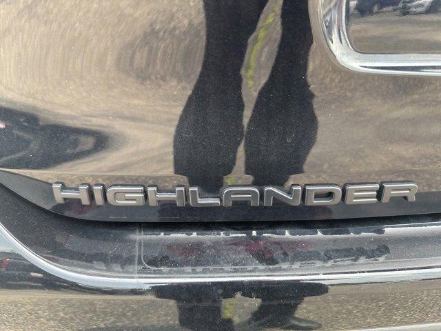 used 2021 Toyota Highlander car, priced at $39,895