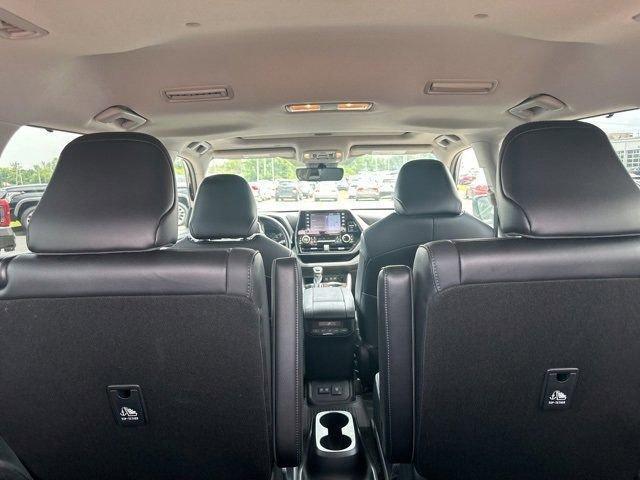 used 2021 Toyota Highlander car, priced at $39,895