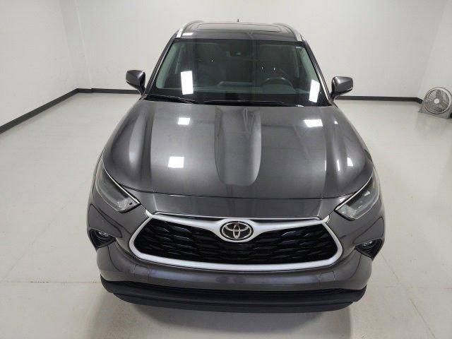 used 2022 Toyota Highlander car, priced at $33,900