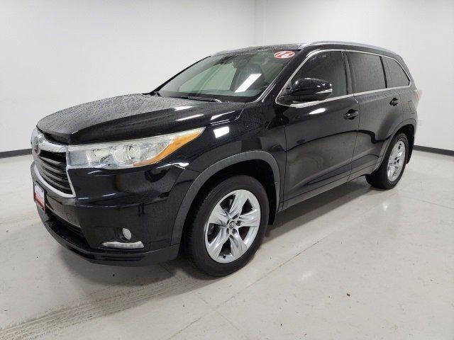 used 2016 Toyota Highlander car, priced at $18,900