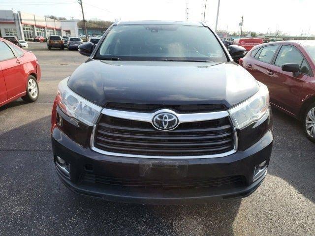 used 2016 Toyota Highlander car, priced at $19,900
